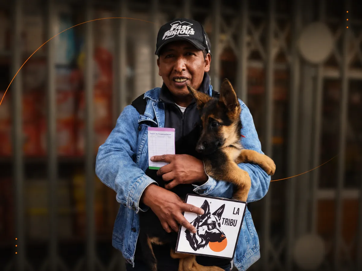 Familia de Puno con su cachorro pastor alemán de La Tribu
